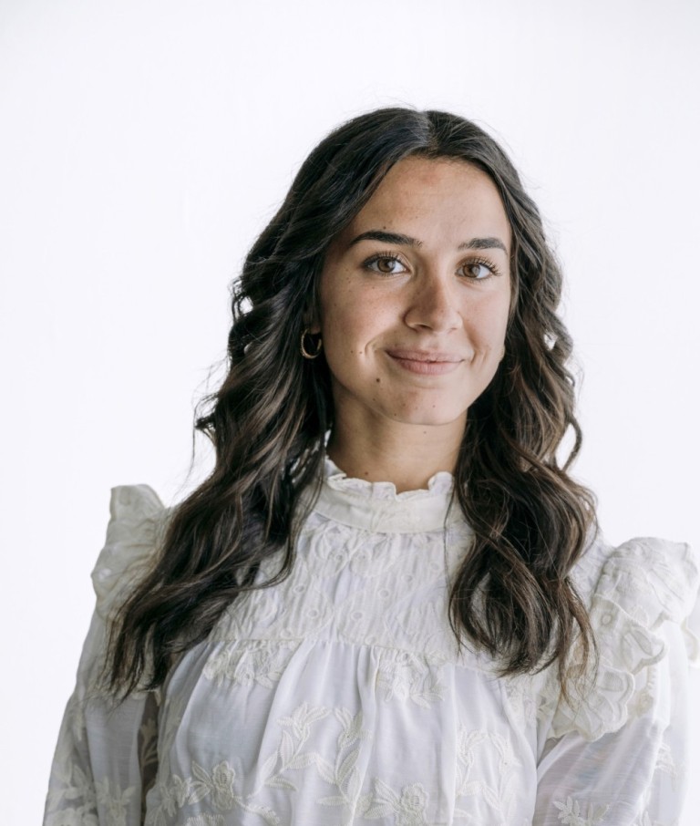 Asya Dickenmann Portrait ejs